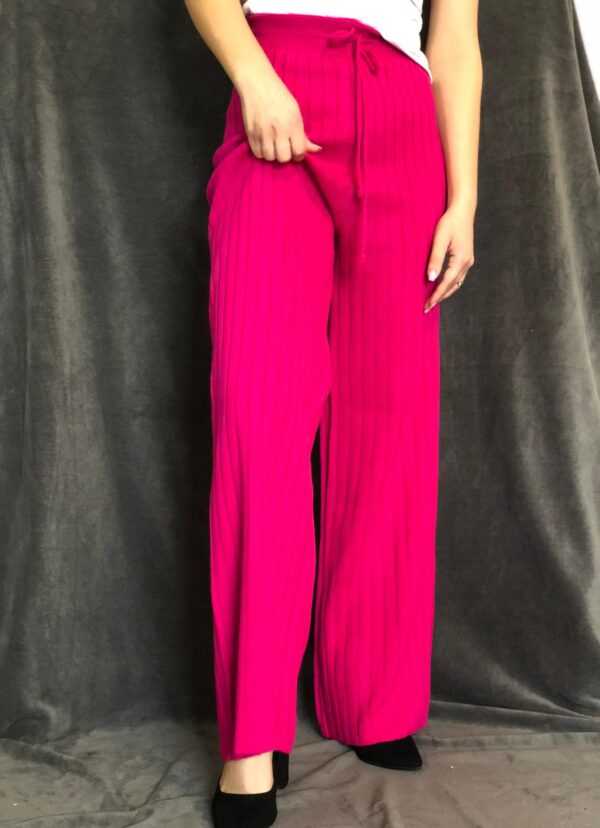 Pantaloni din tricot evazati Hi22 - imagine 2
